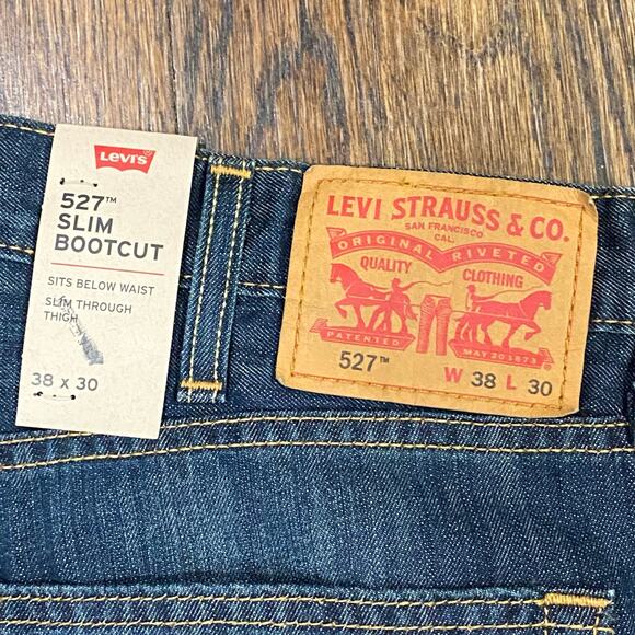 NEW With Tags Levi's 527 Slim Bootcut Jeans 38 x 30 Dark Wash with Fading - Picture 4 of 13
